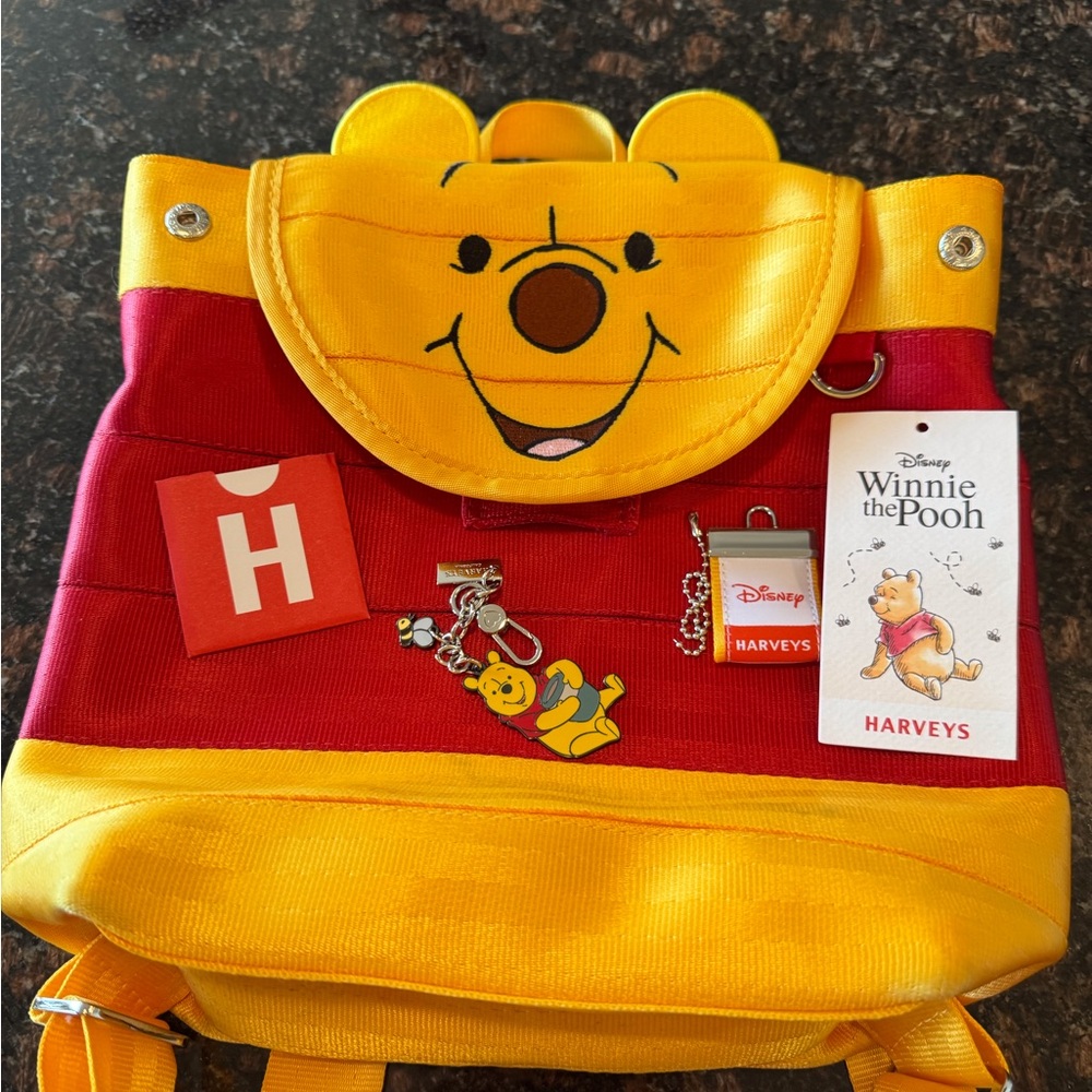 Harveys Winnie the Pooh small backpack
